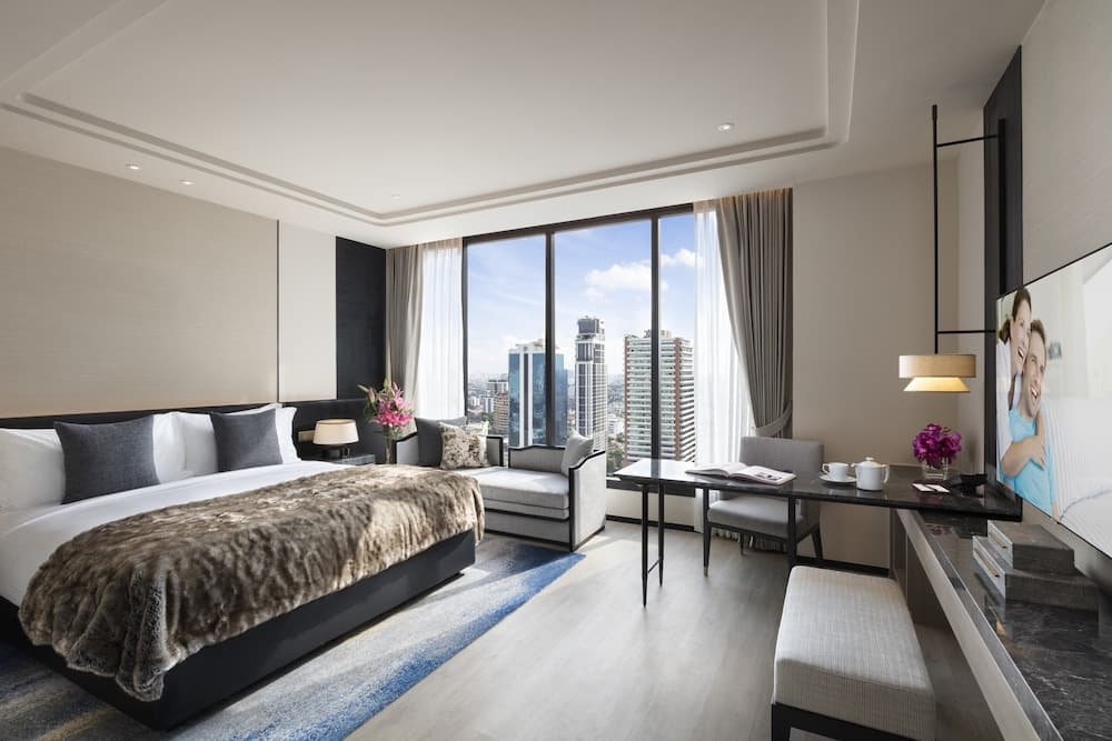 Deluxe King Room