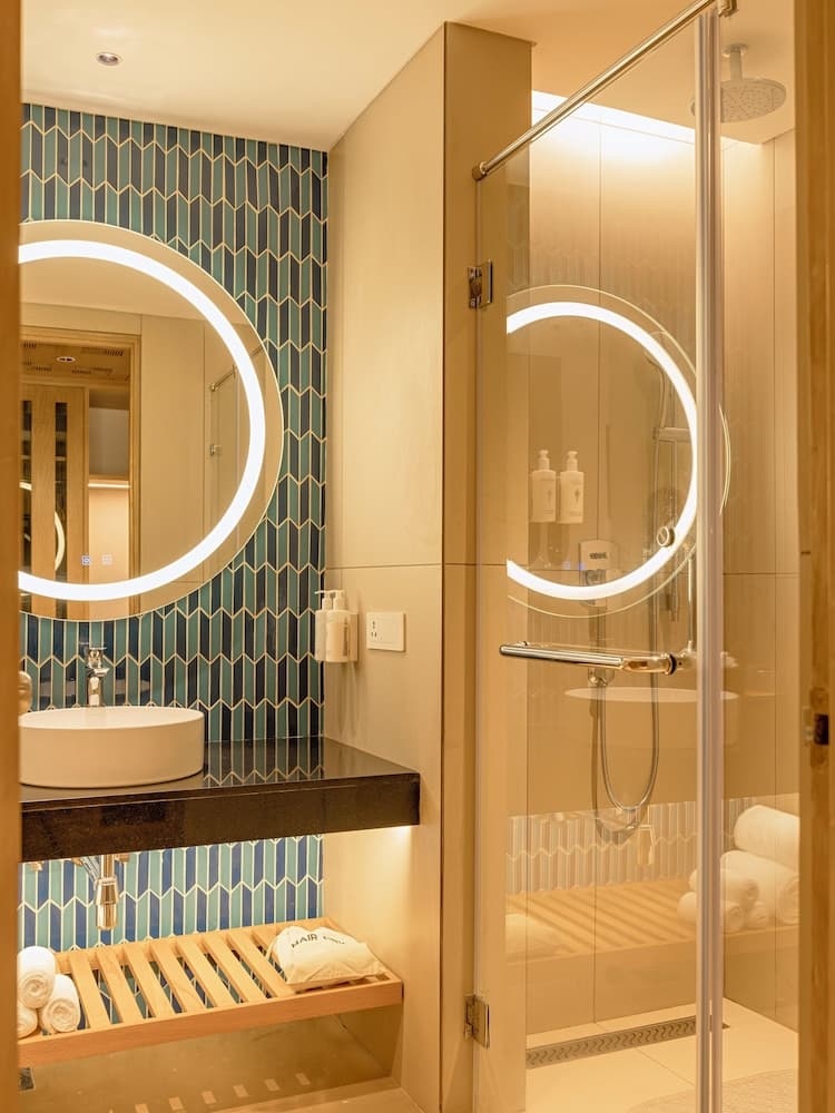Luxury King Room