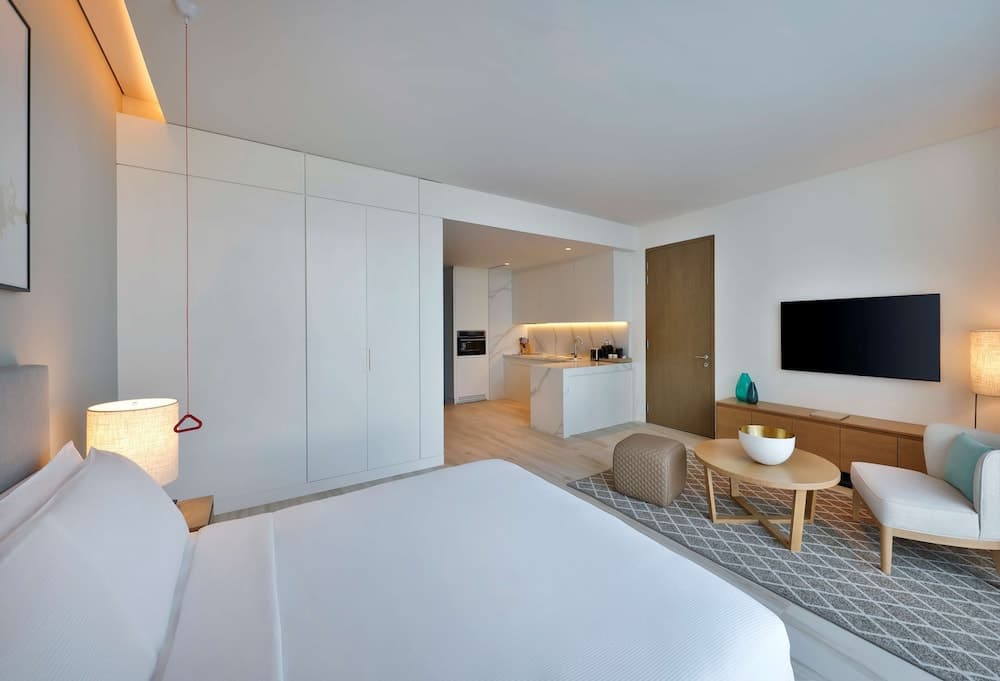 King Accessible Room