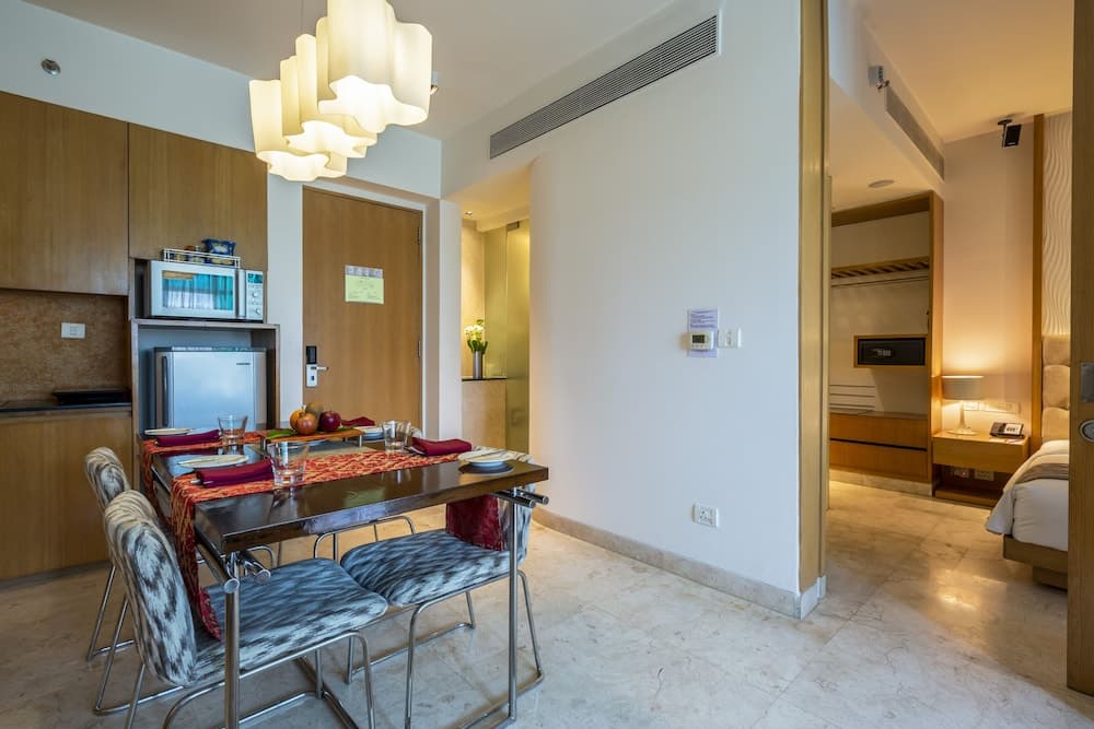 Suite King City View Room