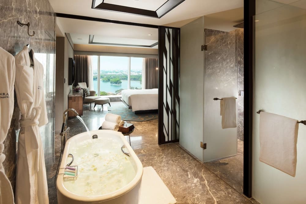 Suite King Room