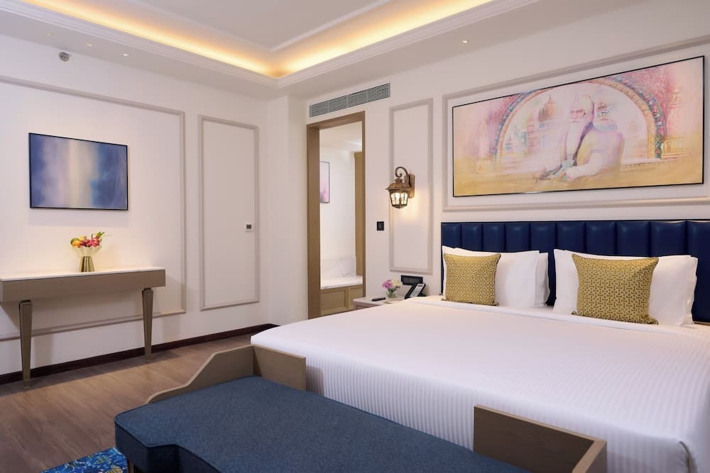 Suite Double City View Room
