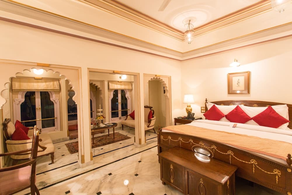 Suite King Courtyard View Room