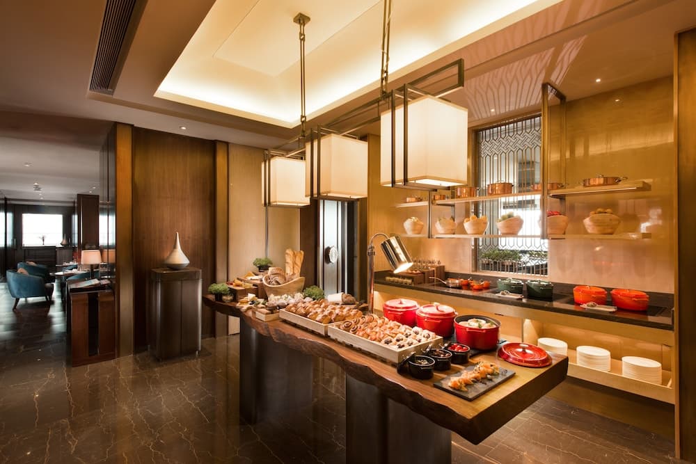 Suite King Room