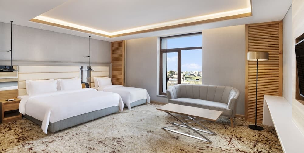 Deluxe Suite