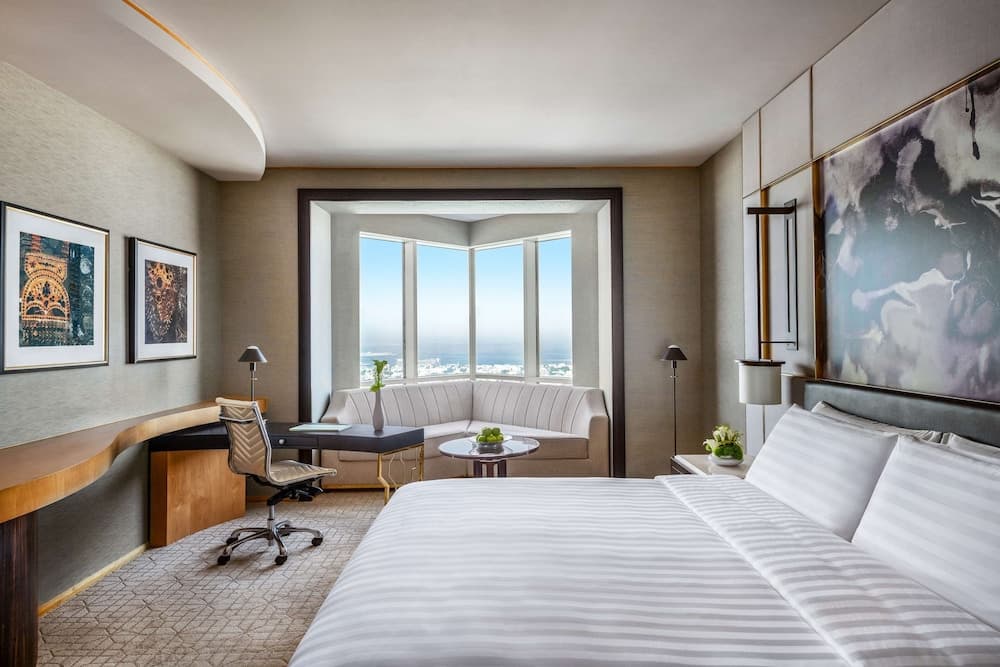 Deluxe King Sea View Room