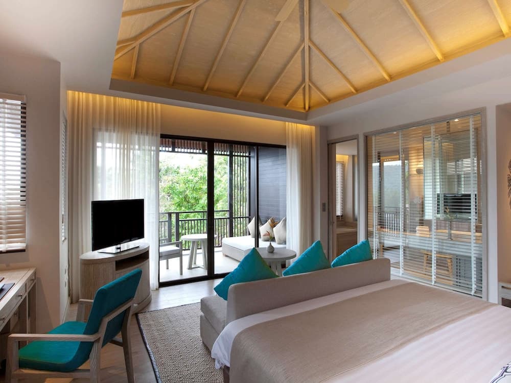 Deluxe Room, 1 King Bed (Grand)