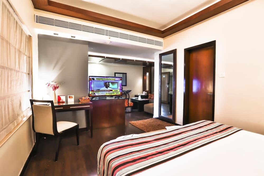 Executive King City View Room