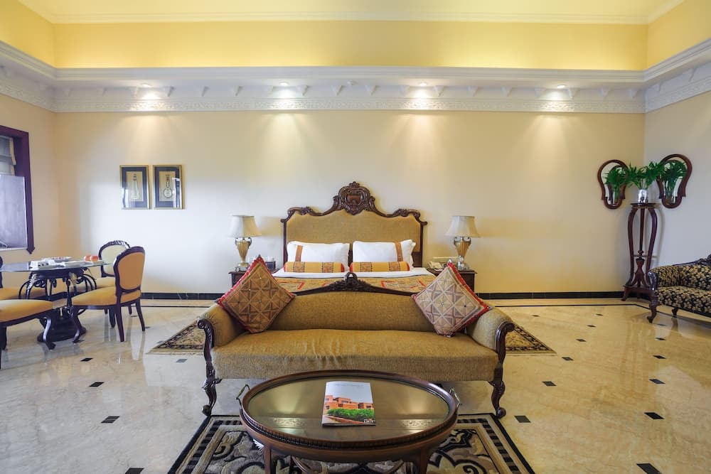 Suite King Room