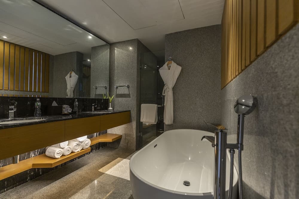 Suite King Room