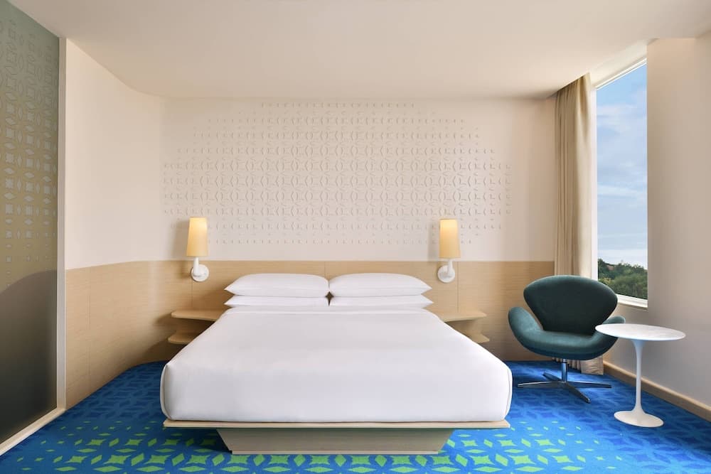 Suite Queen Room