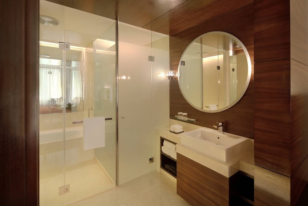 Executive Queen Room