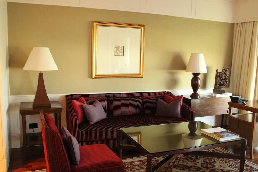 Royal King Room