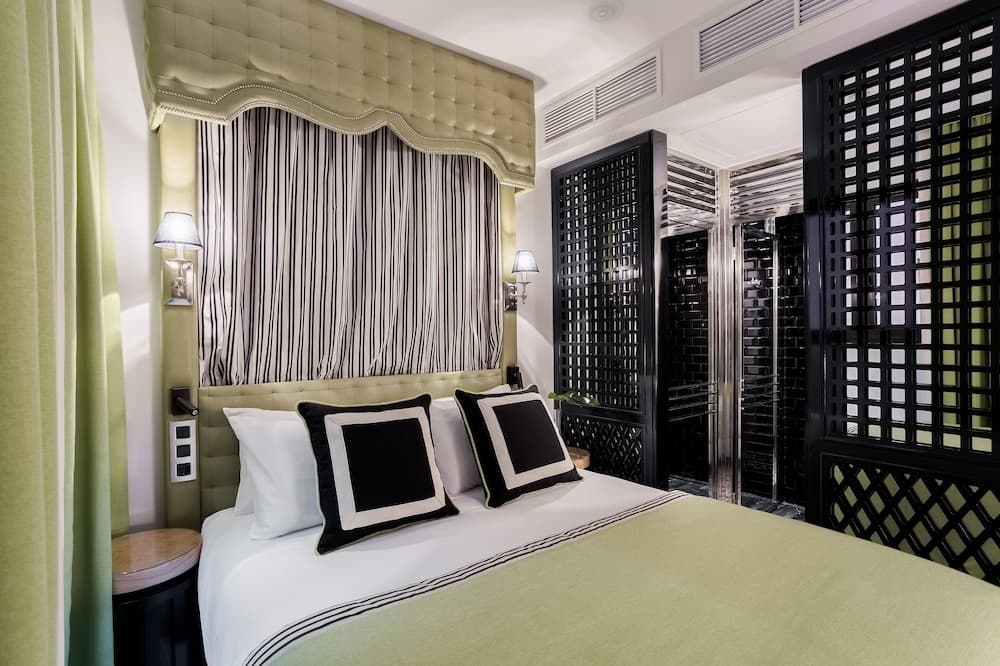 Family Queen Room