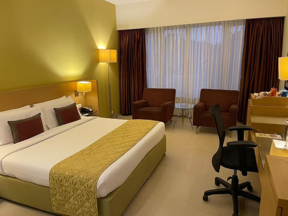 Premium Room with Pool View