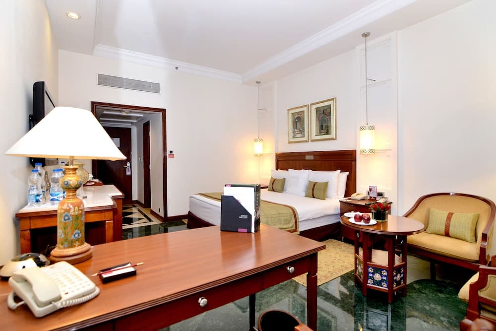 Club Twin Room