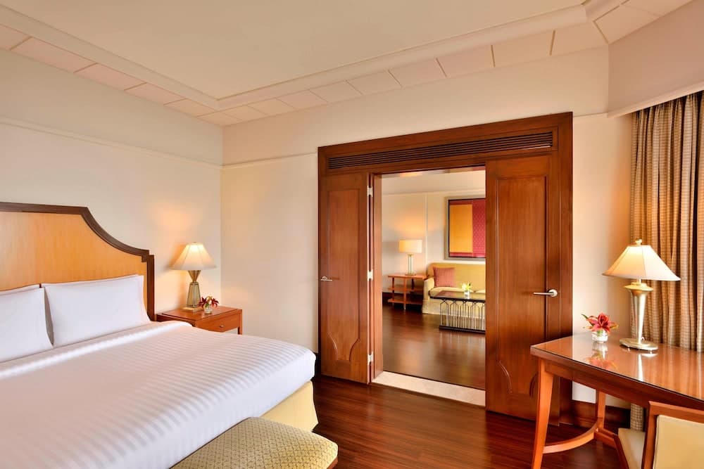 Suite King Lake View Room