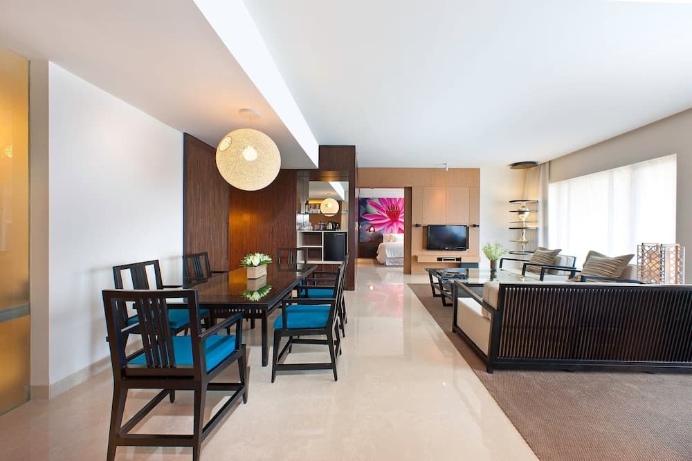 Suite King Room