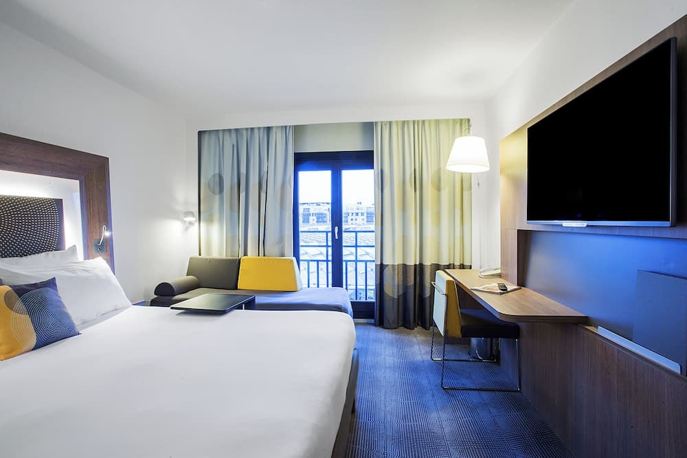 Double King Size Bed