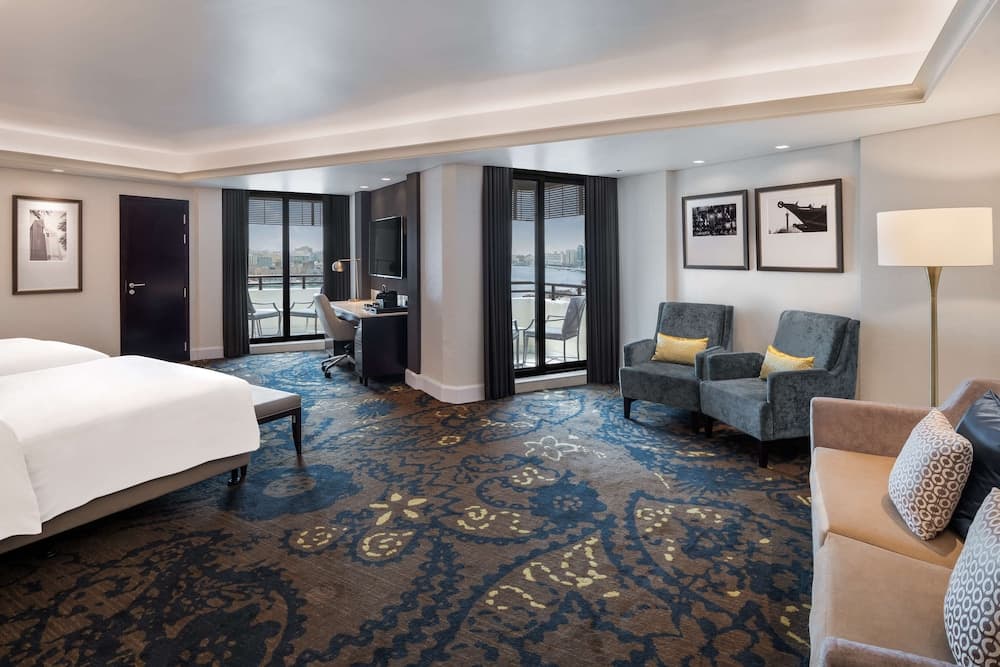 Junior Suite King Balcony Room