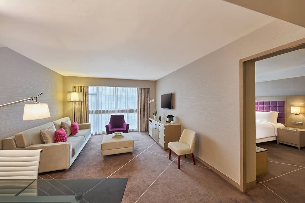 1 Bedroom Suite High Floor