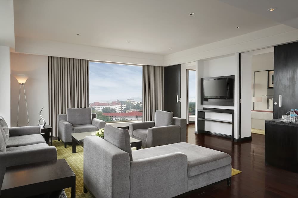 Junior Suite King Room