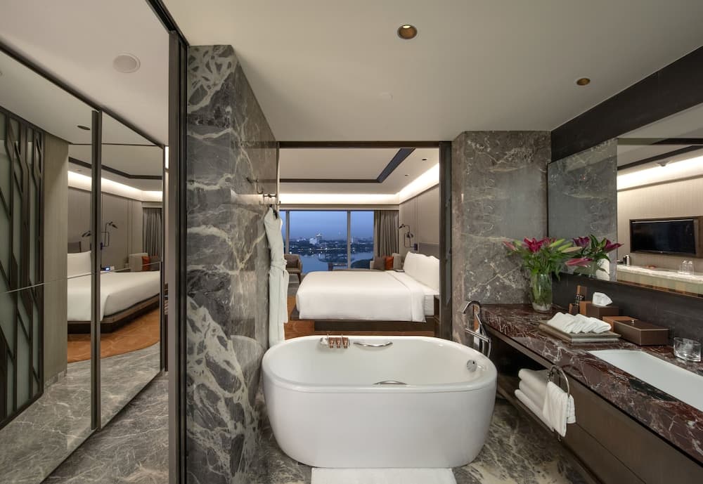 Executive King Room