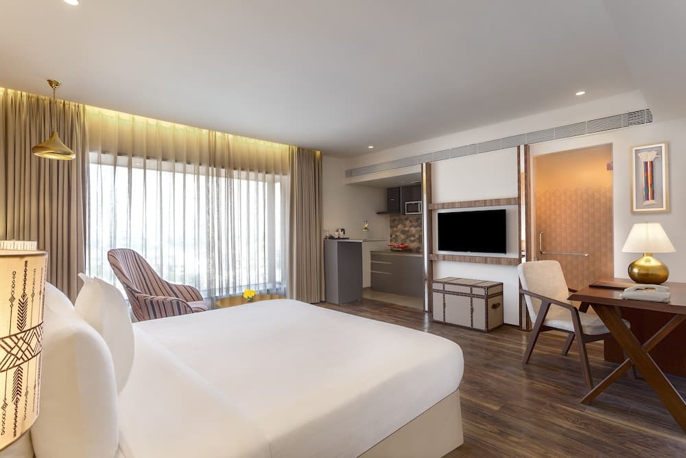 Deluxe King Room