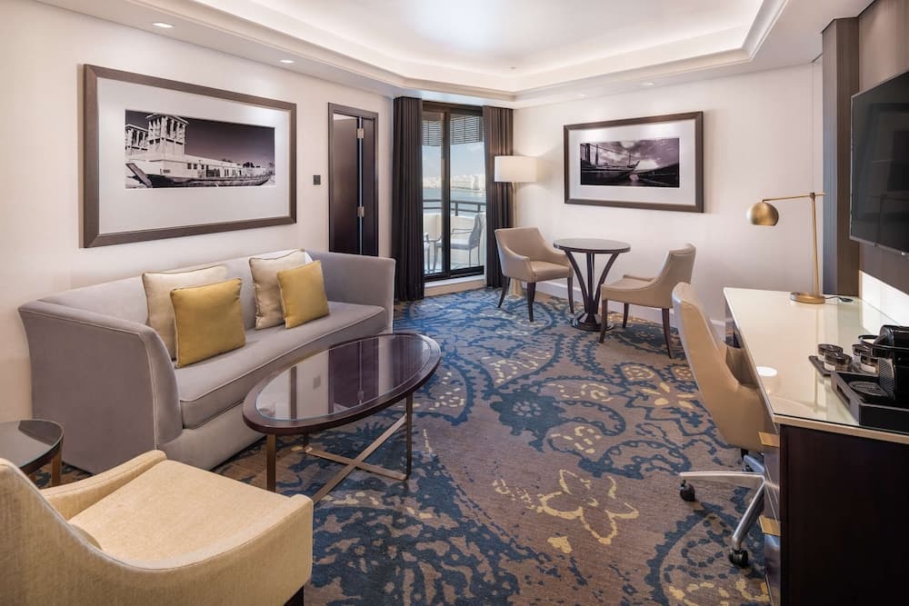 Suite King Balcony Room