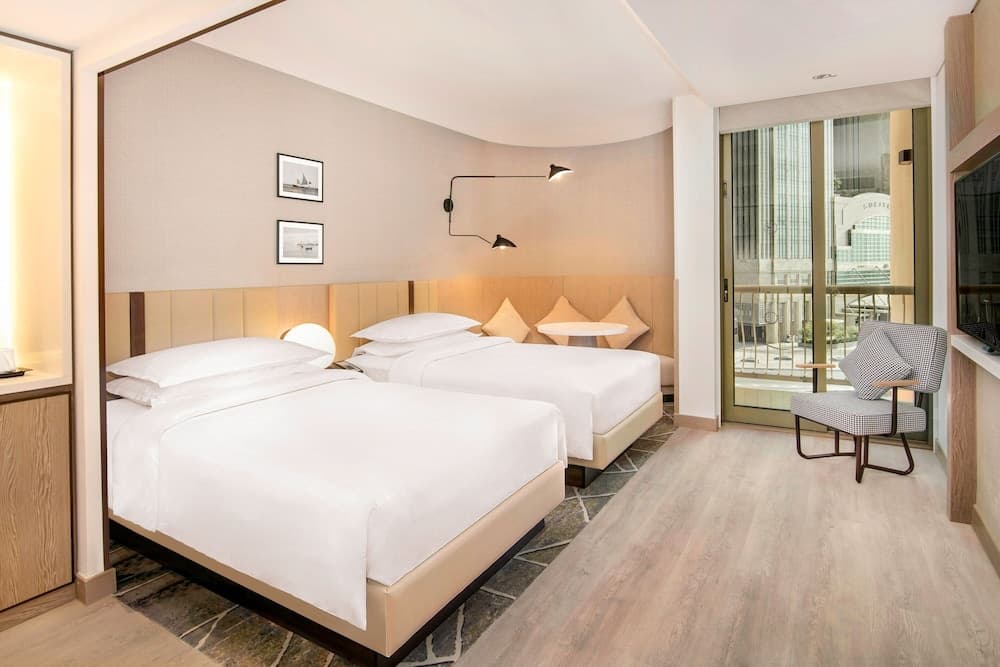 Classic Twin City View Room