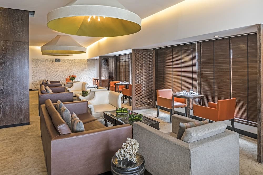 Club King Room