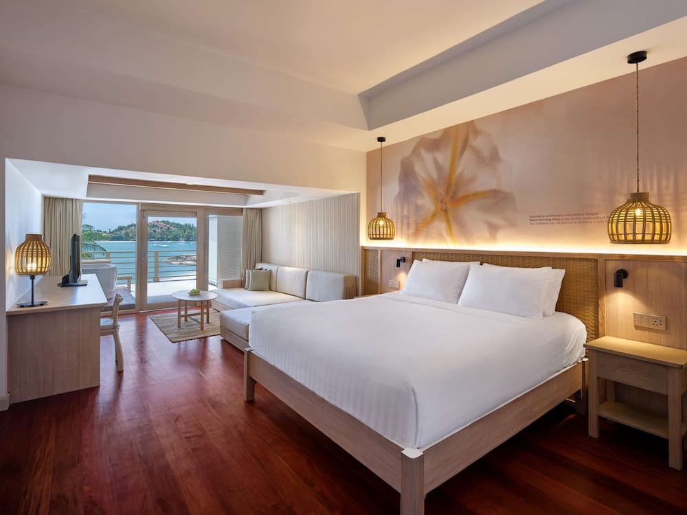 Beachfront Suite