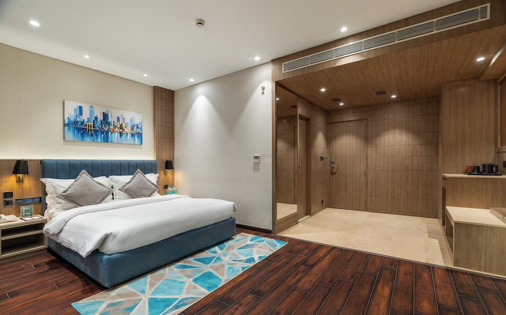 Superior King Room