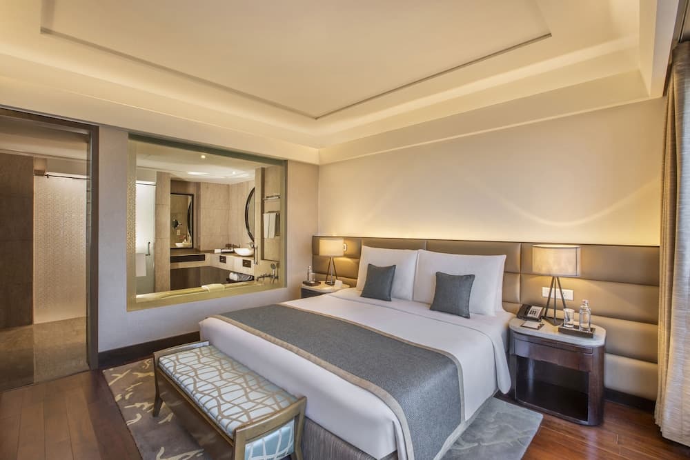 Suite King Room