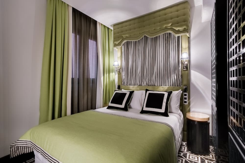 Family Queen Room