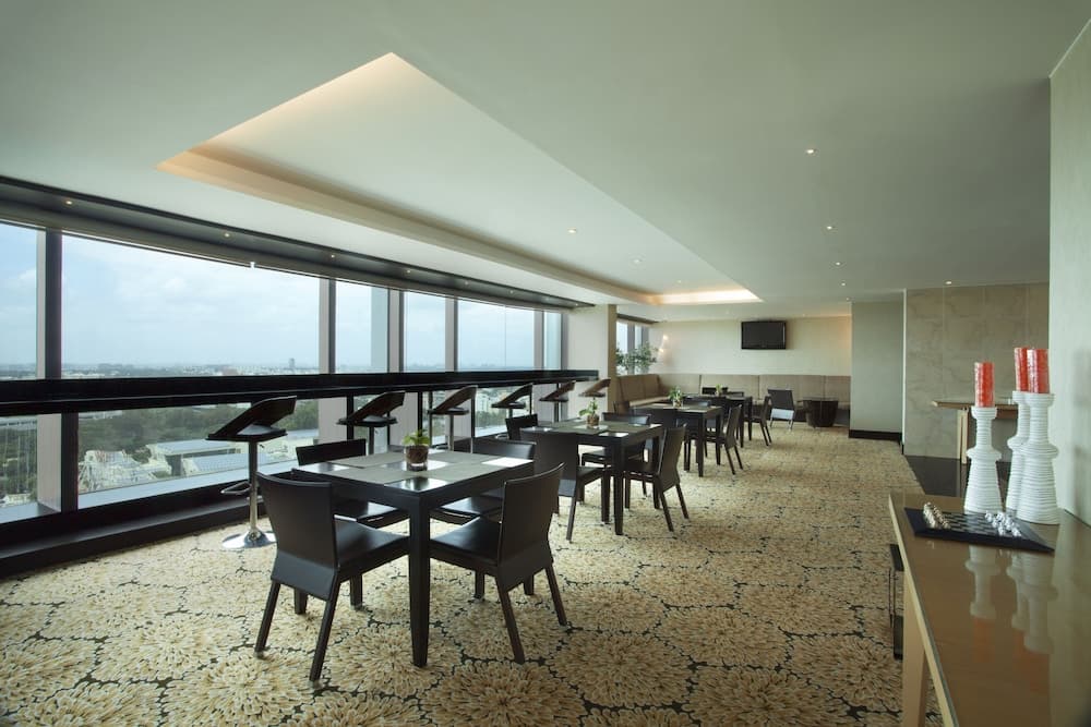 Club King Room