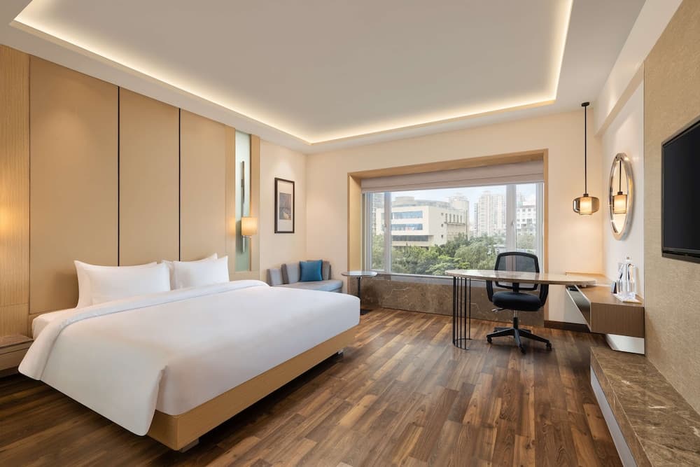 Business King Room