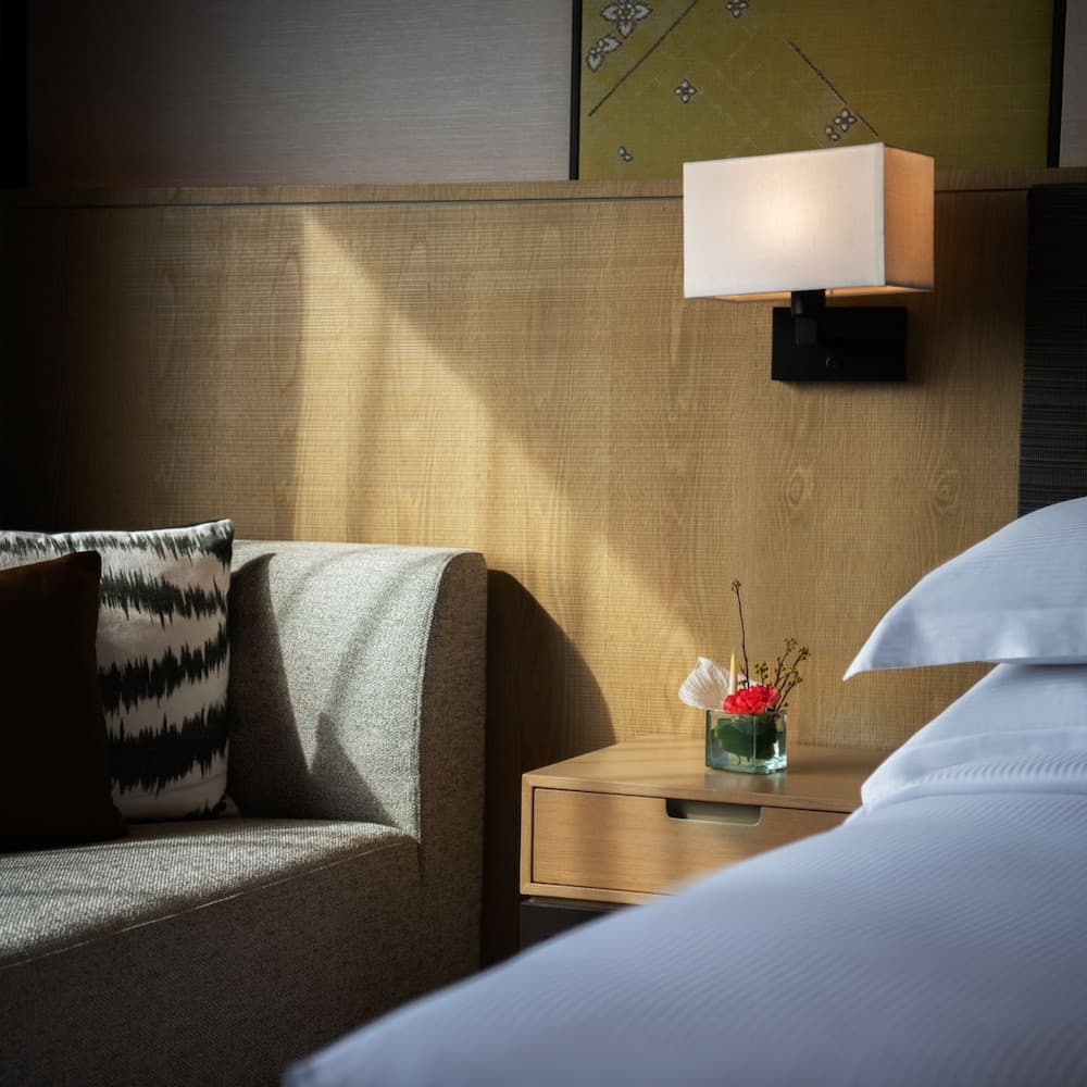 Premium King River View Room