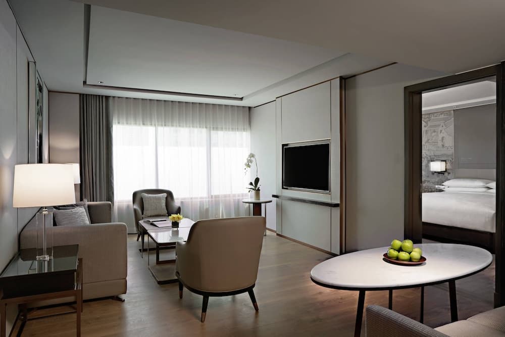 Suite King City View Room