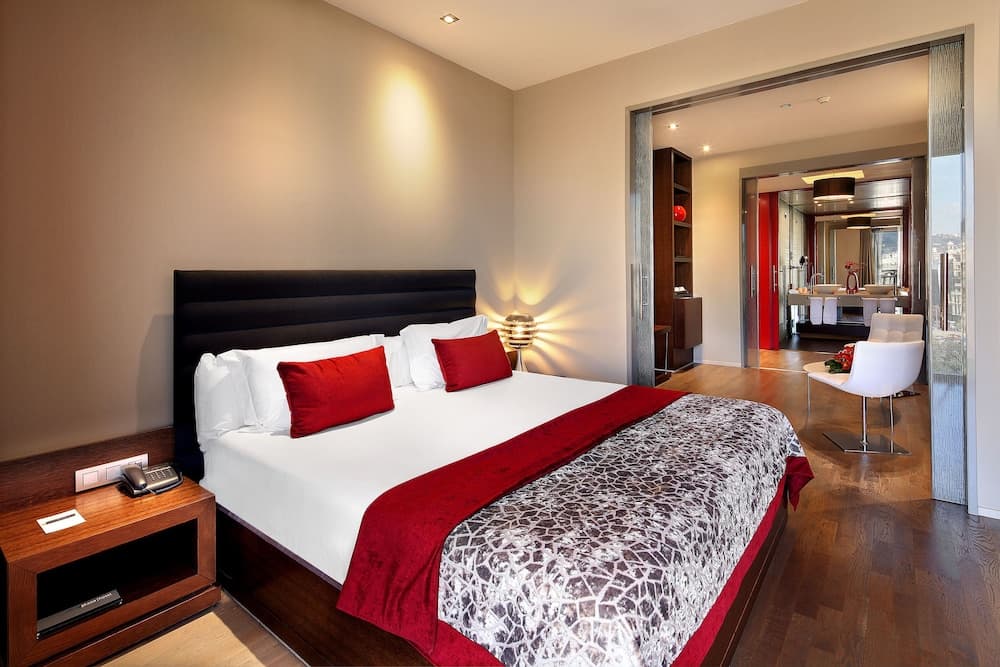 Suite Queen Room