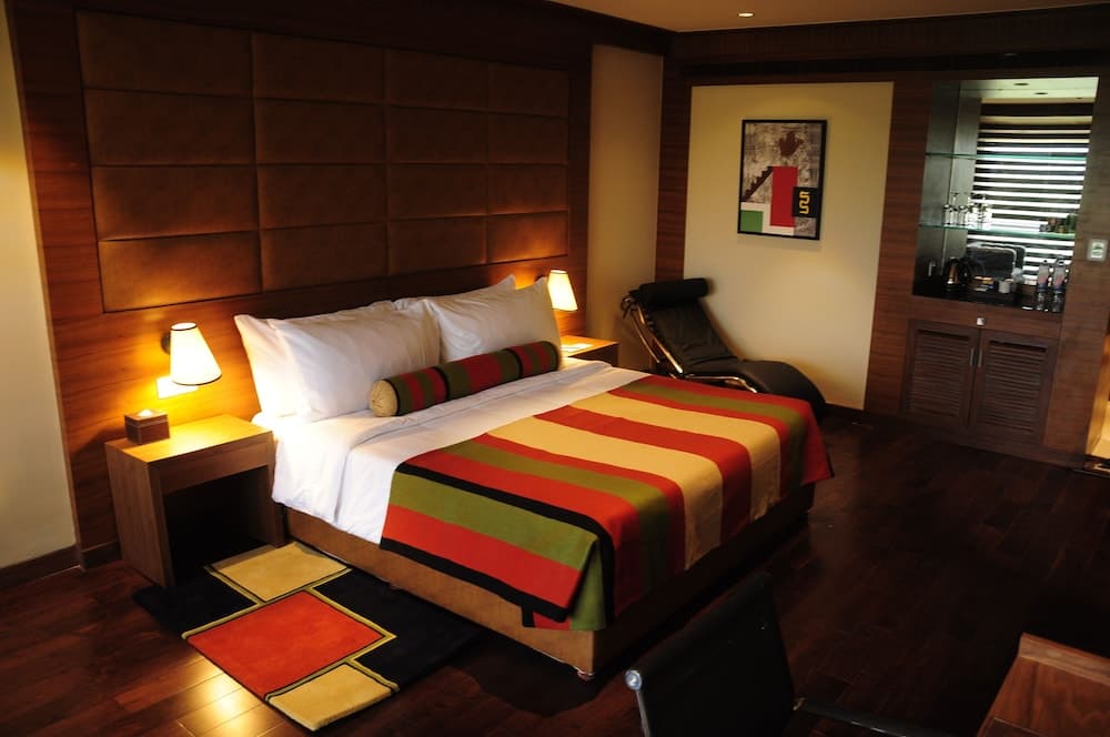 Luxury King Room