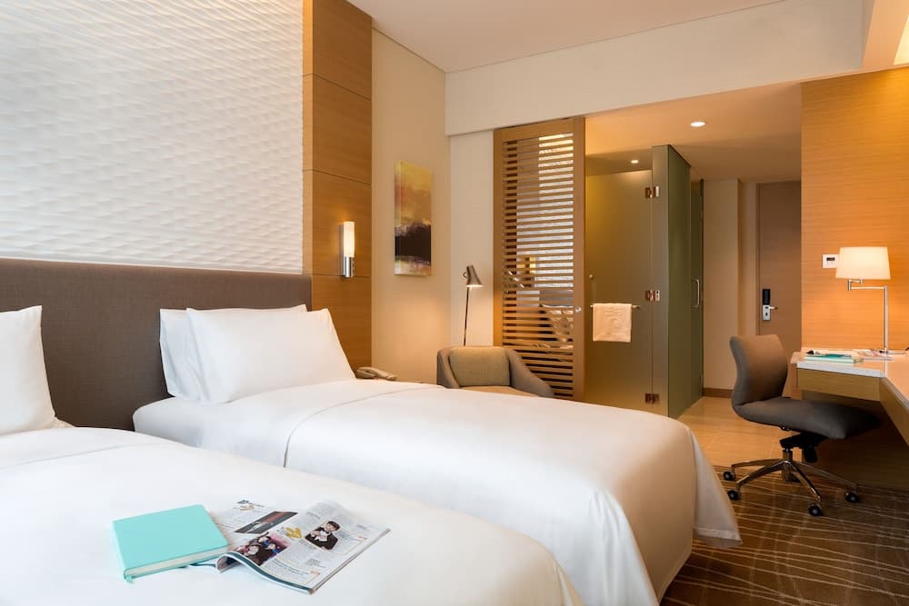 Club Twin Room