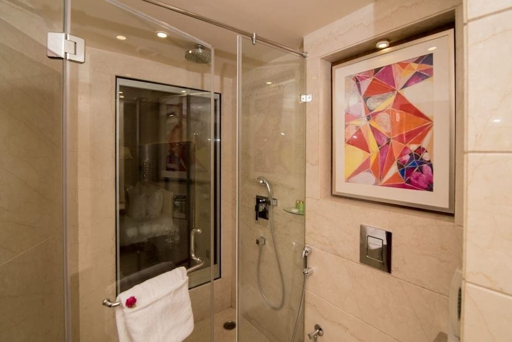 Club Twin Room