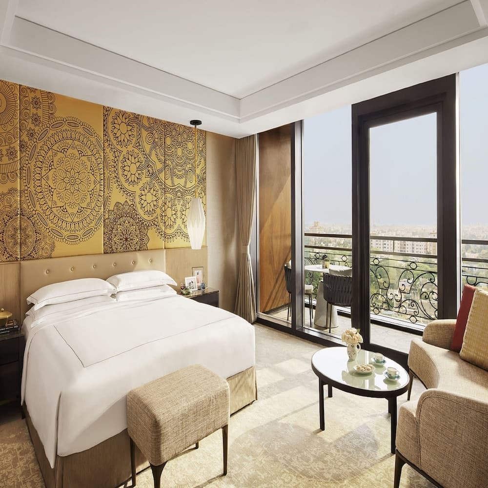Premium Studio with 1 King Bed And Balcony