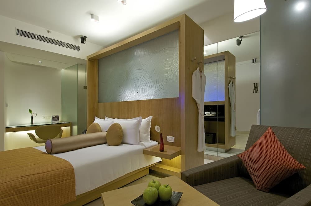 Superior Queen City View Room