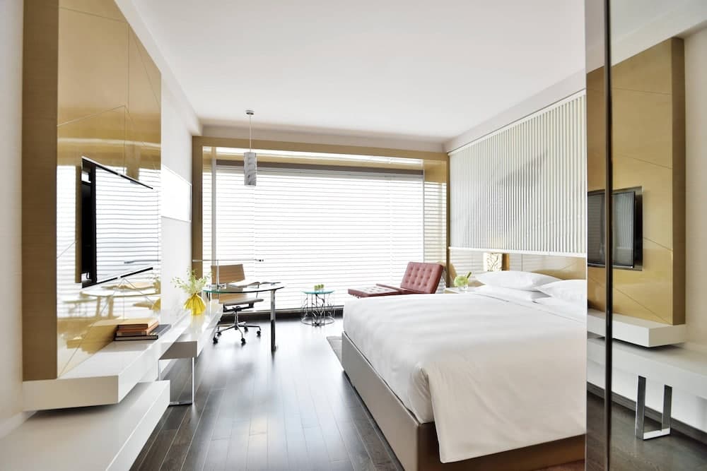 Room, 1 King Bed, City View
