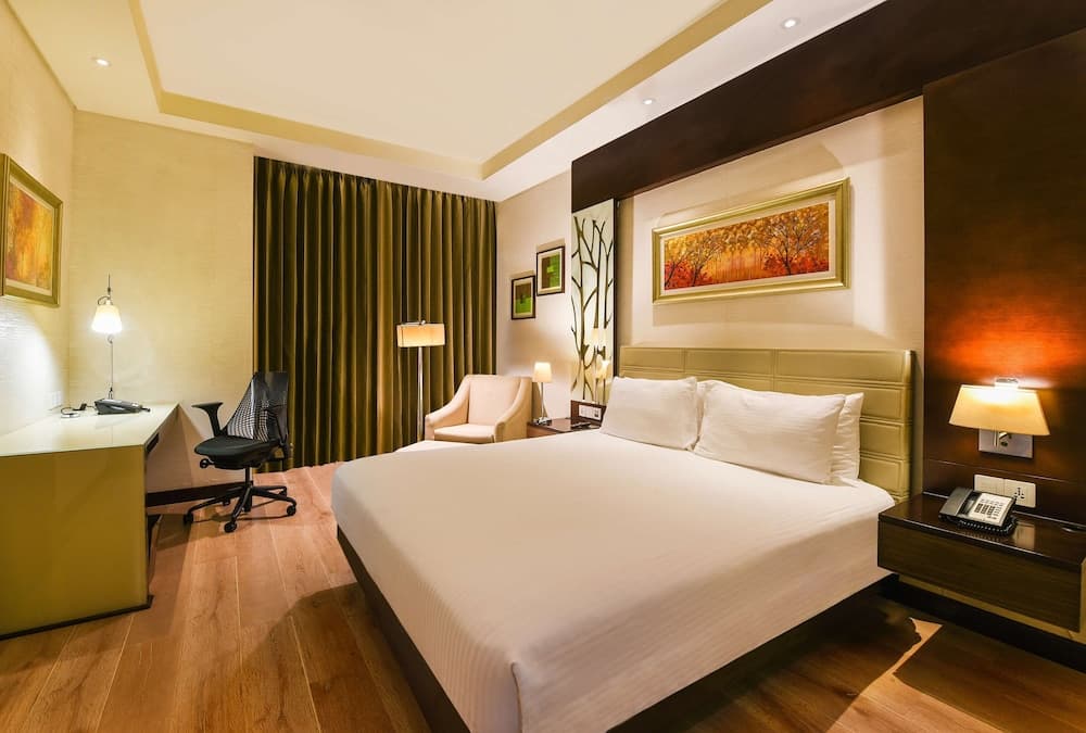 King One Bedroom Premium Suite