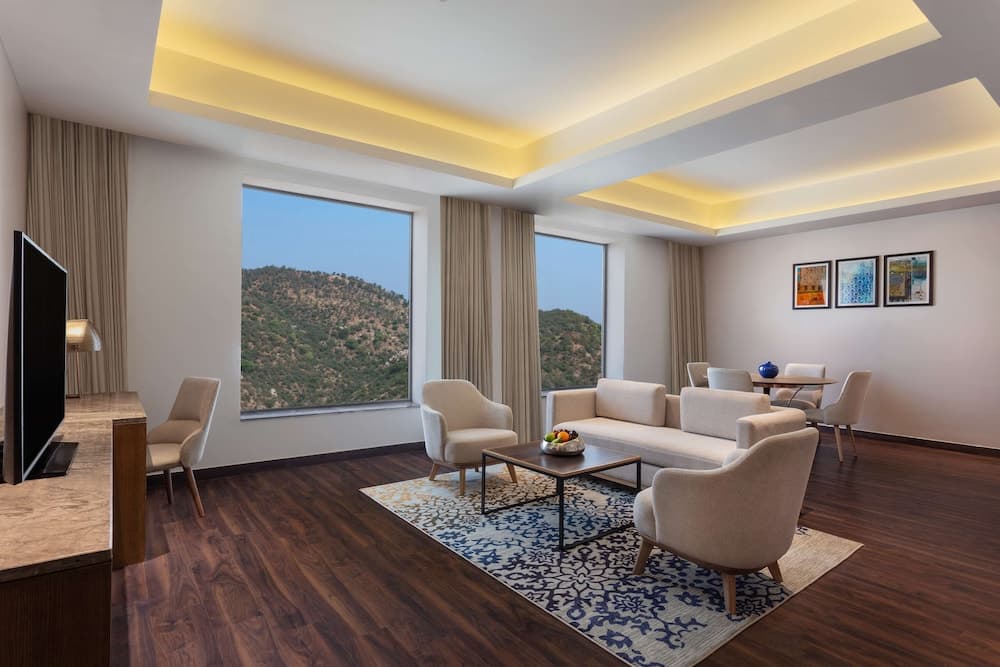 Suite King Room