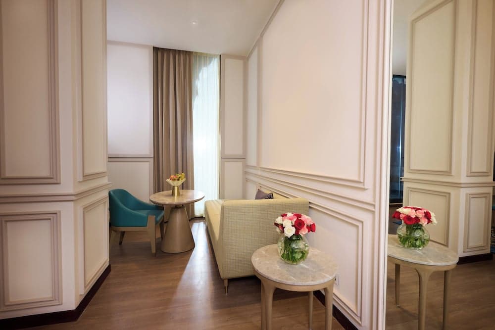 Suite Double City View Room