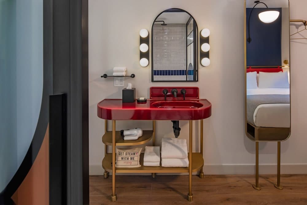 Twin Accessible Room